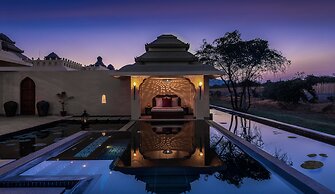 Evolve Back, Hampi