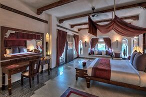 Evolve Back, Hampi