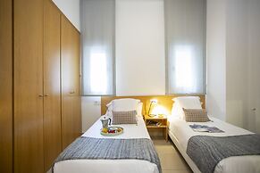SingularStays Mar44