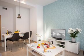 SingularStays Mar44