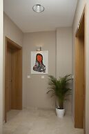 SingularStays Mar44
