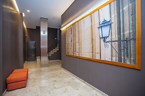 SingularStays Mar44
