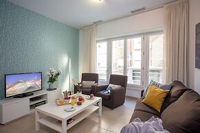 SingularStays Mar44