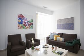 SingularStays Mar44