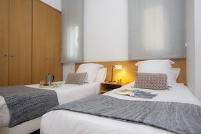 SingularStays Mar44