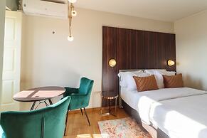 YOUROPO - Clérigos