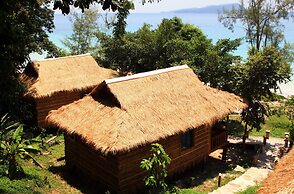 White Beach Bungalows