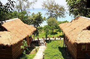 White Beach Bungalows