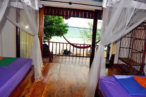 White Beach Bungalows