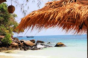 White Beach Bungalows