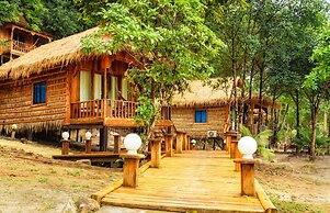 White Beach Bungalows