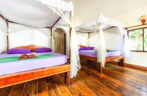 White Beach Bungalows