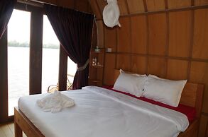Bamboo Bungalow