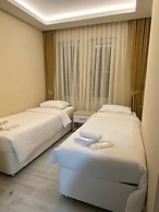 Gold Mina Hotel