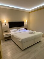 Gold Mina Hotel