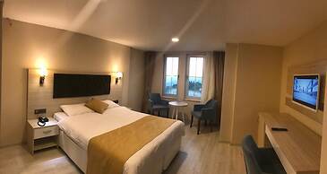 Gold Mina Hotel