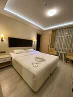 Gold Mina Hotel