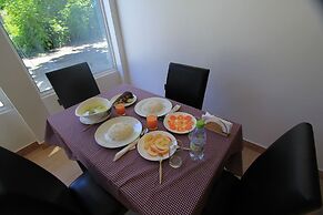 Sevinex Inn