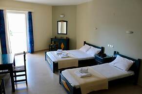 Adonis Hotel