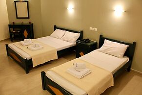 Adonis Hotel