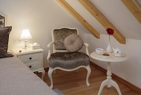 Priska Heritage Rooms