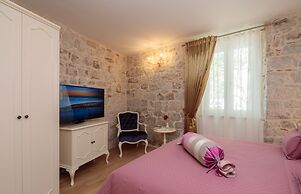Priska Heritage Rooms