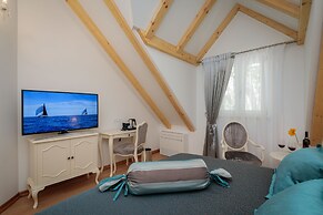 Priska Heritage Rooms