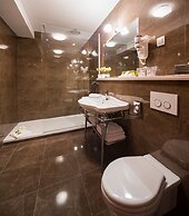Priska Heritage Rooms