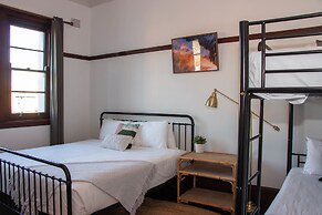Charing Cross Hotel