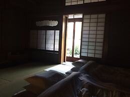 HARUYA Naramachi - Hostel