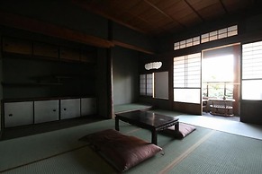 HARUYA Naramachi - Hostel