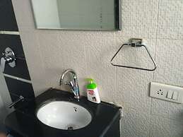 Hotel Everest Inn