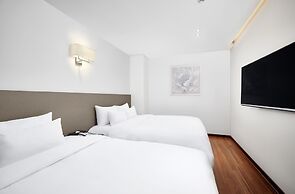 Lion Hotel