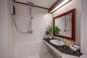 The President Hotel at Chokchai 4