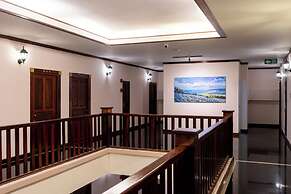 The President Hotel at Chokchai 4