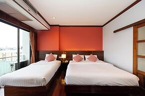 The President Hotel at Chokchai 4