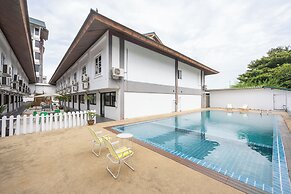 The President Hotel at Chokchai 4