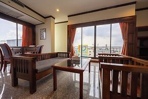 The President Hotel at Chokchai 4