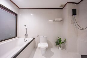 The President Hotel at Chokchai 4