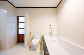 The President Hotel at Chokchai 4