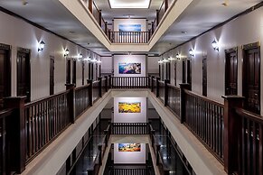 The President Hotel at Chokchai 4