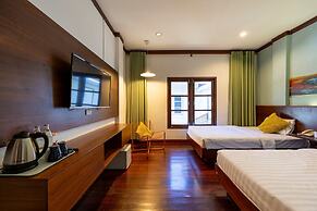 The President Hotel at Chokchai 4