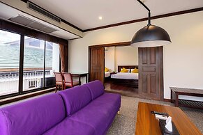The President Hotel at Chokchai 4