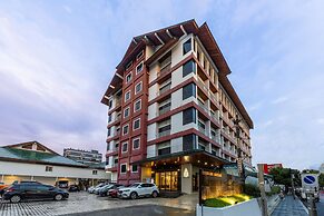 The President Hotel at Chokchai 4
