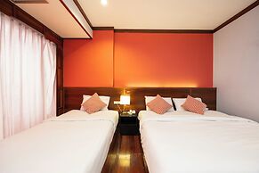 The President Hotel at Chokchai 4