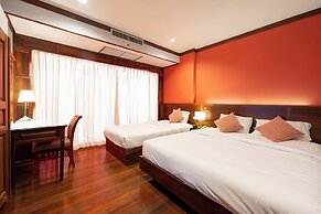 The President Hotel at Chokchai 4