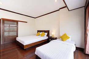 The President Hotel at Chokchai 4