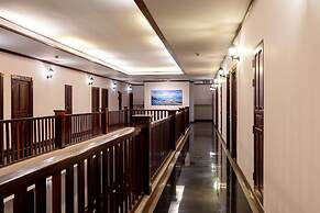 The President Hotel at Chokchai 4