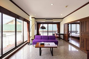 The President Hotel at Chokchai 4