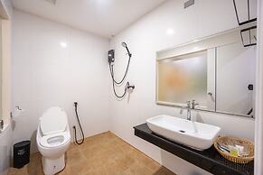 The President Hotel at Chokchai 4